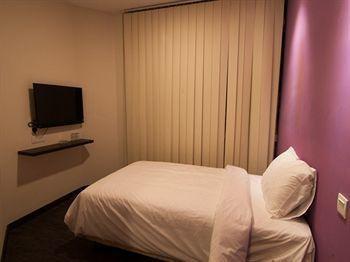 Casa Near Klia 1 Hotel 2*