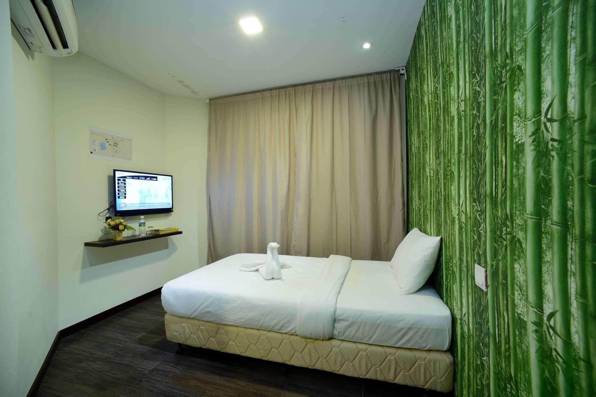 Casa Near Klia 1 Hotel 2*