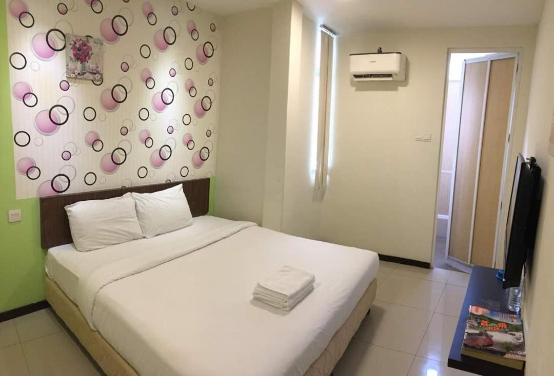Casa Near Klia 1 Hotel 2*